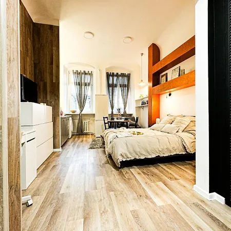 Walk 50m To Market Square & Rynek! Stylish 1br, Kitchen 아파트 *