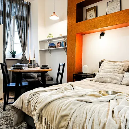 Apartament Walk 50m To Market Square & Rynek! Stylish 1br, Kitchen