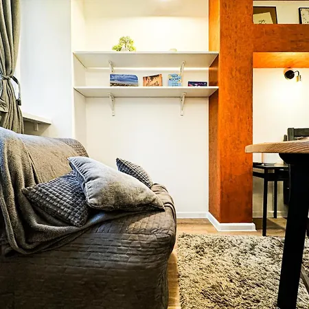 Walk 50m To Market Square & Rynek! Stylish 1br, Kitchen Wrocław