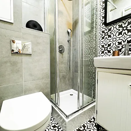 Apartament Walk 50m To Market Square & Rynek! Stylish 1br, Kitchen Wrocław