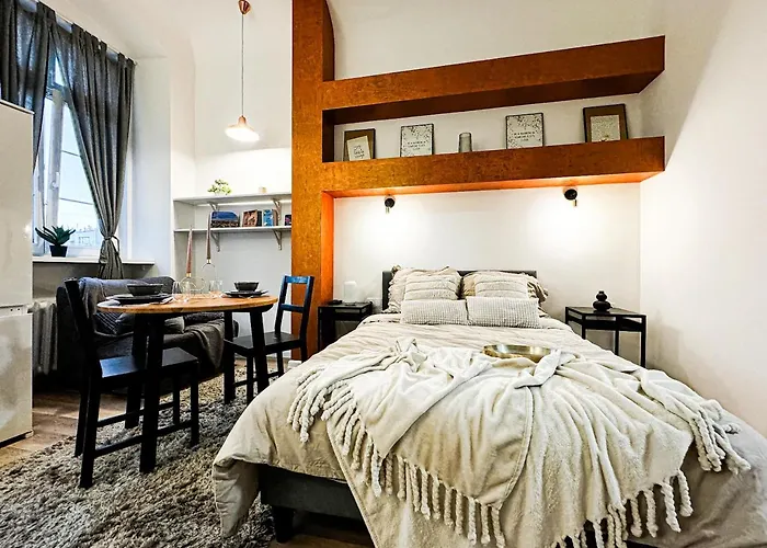 Walk 50m To Market Square & Rynek! Stylish 1br, Kitchen